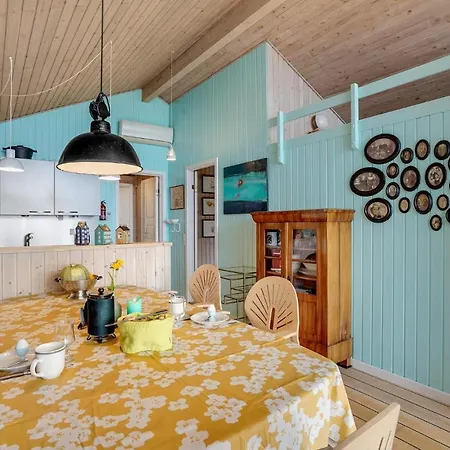 Amazing In With Kitchen