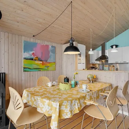 Feriehus Amazing In With Kitchen